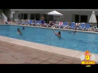Locuras 엉 una piscina p&uacute;blica 2&ordm; melacasco.com