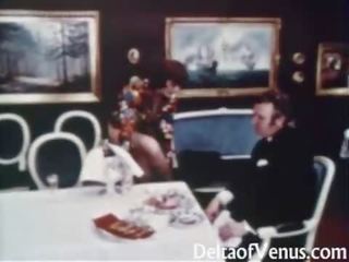 Årgang kjønn film 1960s - hårete nubile brunette - bord til tre